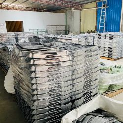 proiector turnat sub presiune